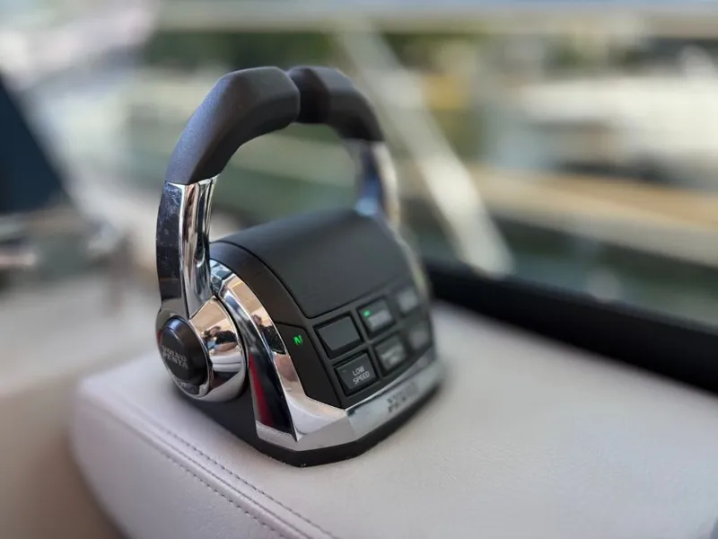 Slide: The Image of Regal 42 Fly 2019 - 59