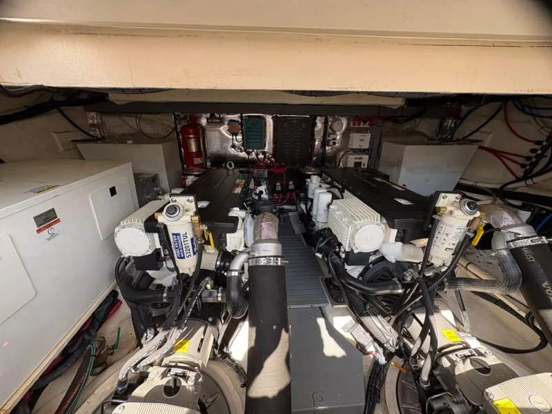 Slide: The Image of Regal 42 Fly 2019 - 64