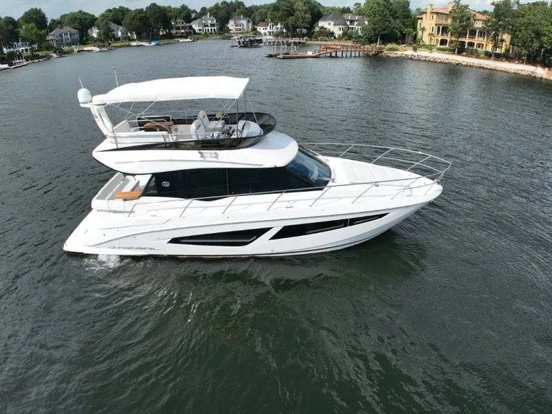 Slide: The Image of Regal 42 Fly 2019 - 9