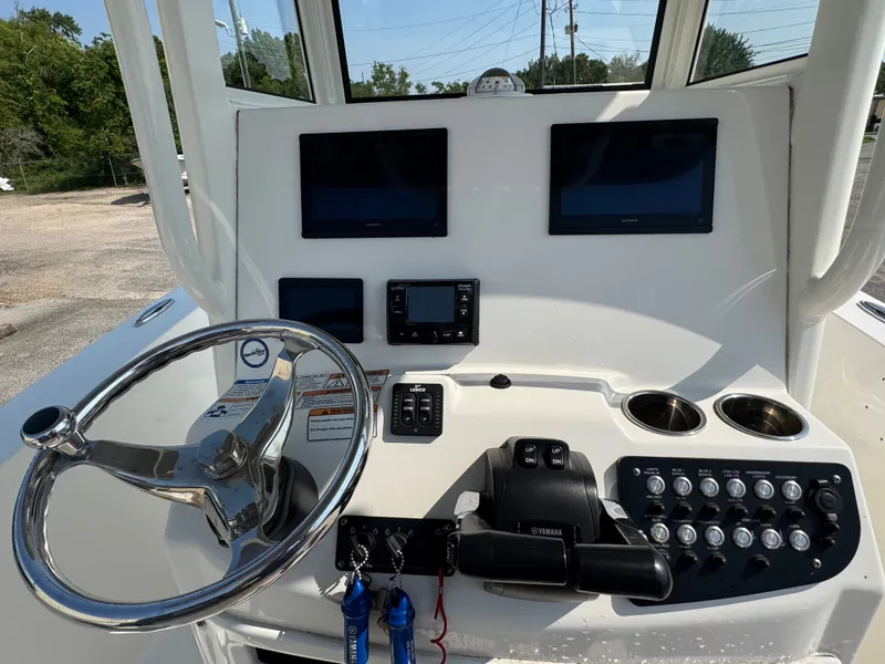 Slide: The Image of NauticStar 2602 Legacy 2022 - 10