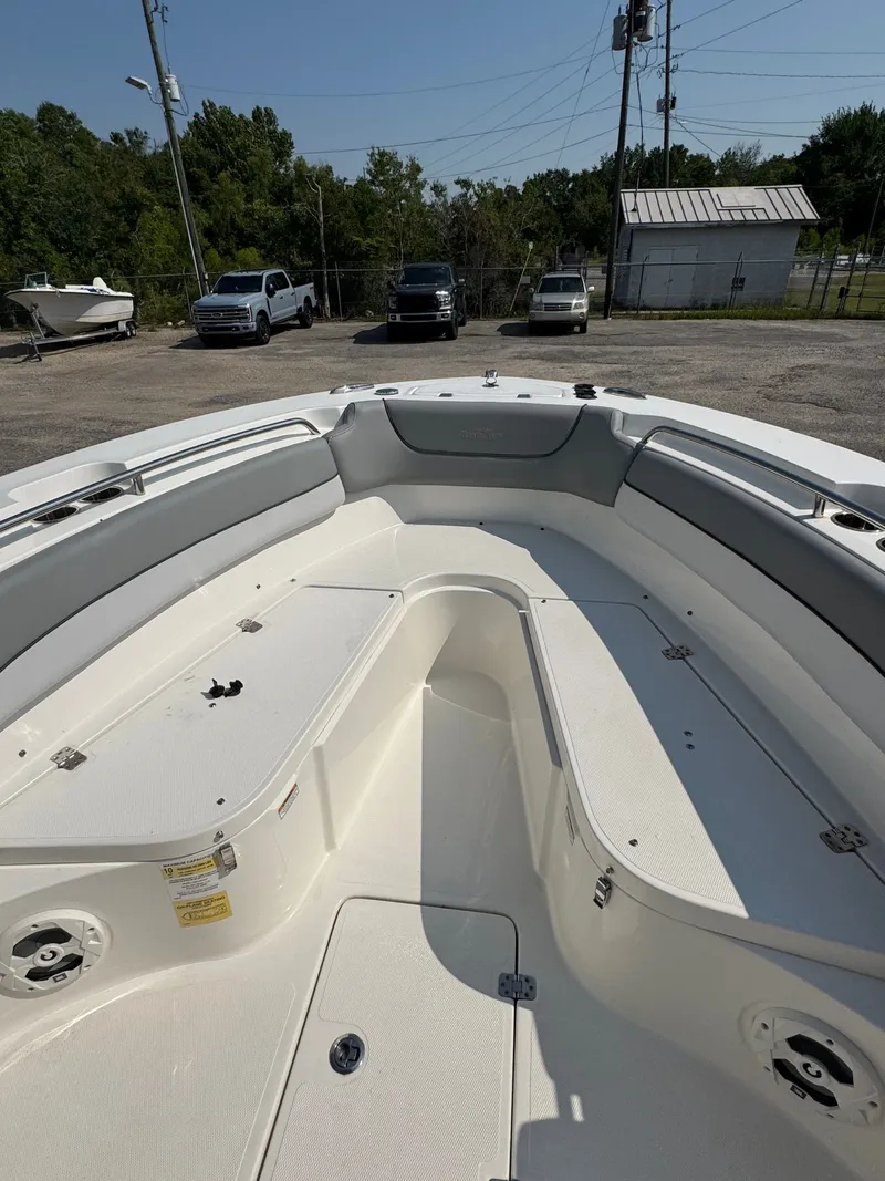 Slide: The Image of NauticStar 2602 Legacy 2022 - 15