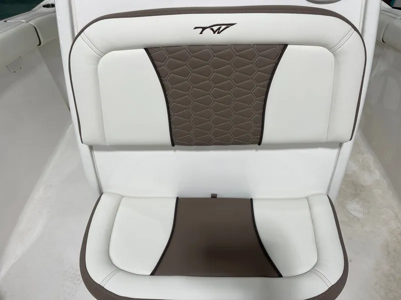 Slide: The Image of Tidewater 232 LXF 2025 - 17