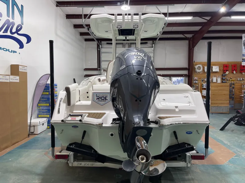 Slide: The Image of Tidewater 232 LXF 2025 - 8