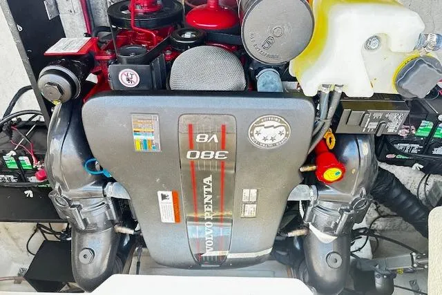 Slide: The Image of Volvo Penta V8 engine in 2016 Regal 2800 Bowrider boat, detailed view. - 22