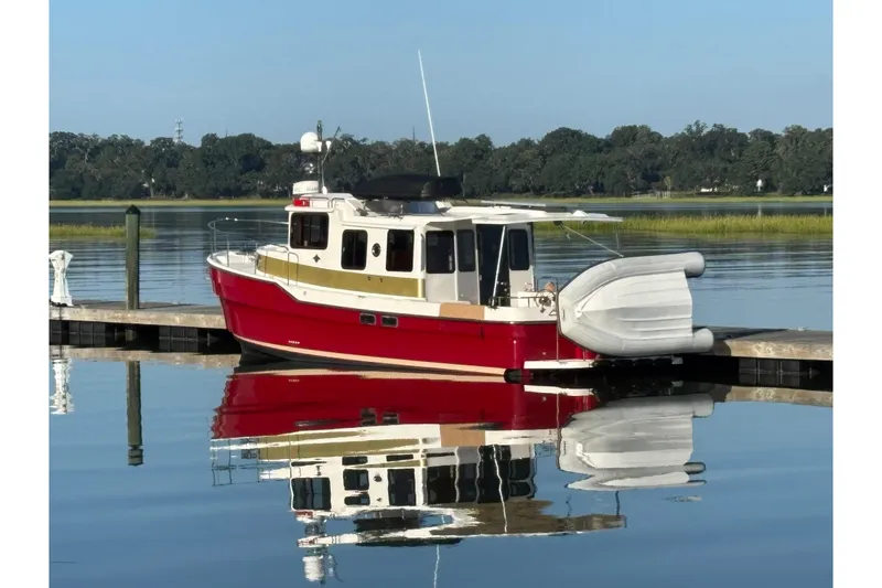 The Image of R & R - 2019 Ranger Tug R31S - 0