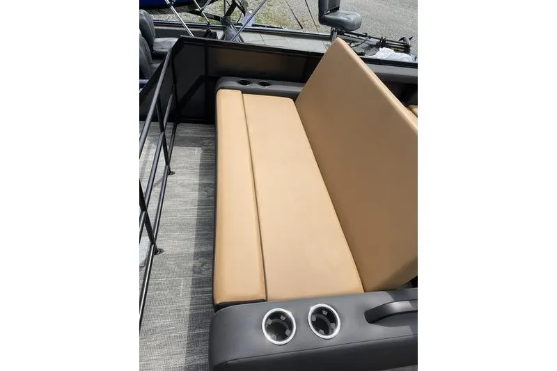 Slide: The Image of Tan seating on 2025 Viaggio Lago Z-S boat with cup holders and railing. - 17