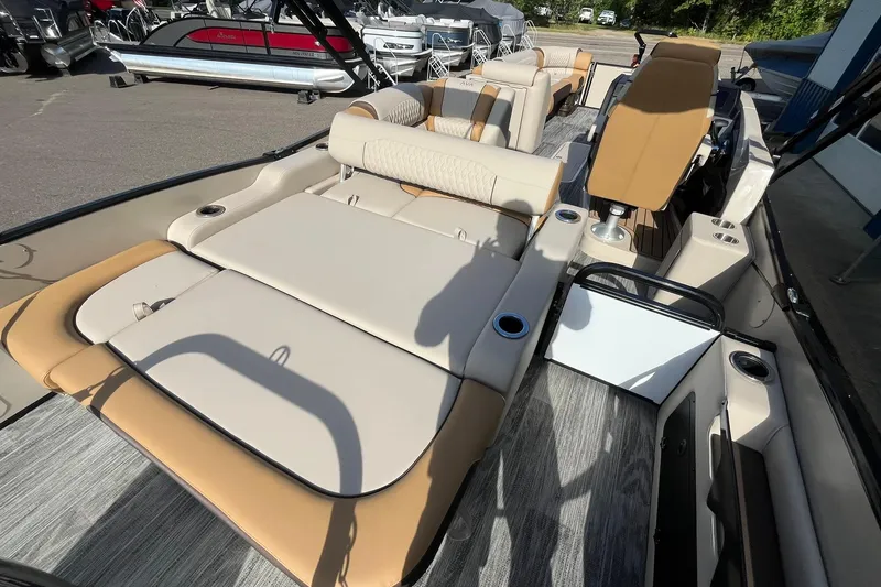 Slide: The Image of 2026 Avalon Catalina Versatile Rear Bench boat with luxurious seating and modern design. - 16
