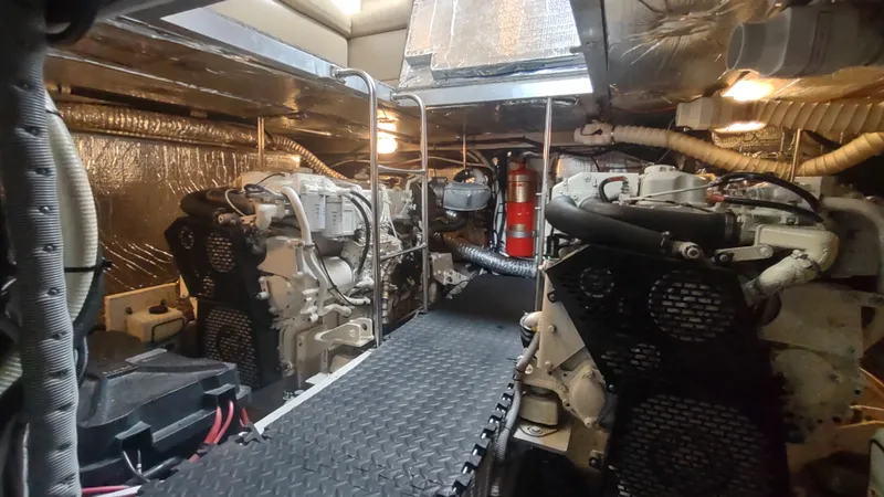 Slide: The Image of Cruisers 4450 Express Motoryacht 2001 - 54