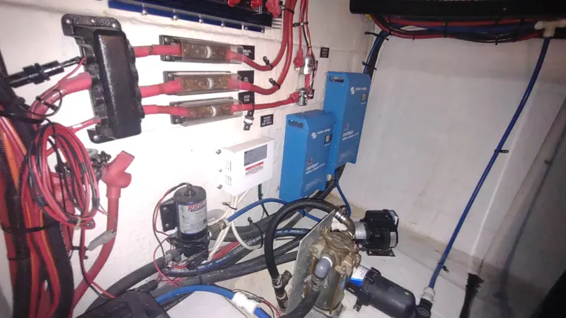 Slide: The Image of Cruisers 4450 Express Motoryacht 2001 - 57