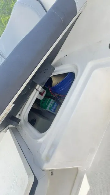 Slide: The Image of Bayliner Element M17 2023 - 17