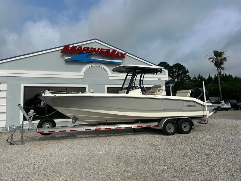 Slide: The Image of Boston Whaler 28 DAUNTLESS 2023 - 1