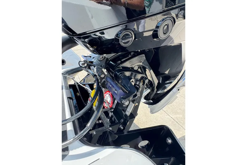 Slide: The Image of 2026 iKon VLE20 engine close-up, showcasing mechanical components and wiring. - 21