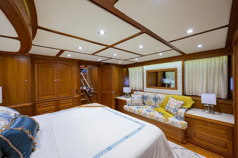 Slide: The Image of Sabre 66 SANDCRAB - Master Stateroom Berth & Seating - 26