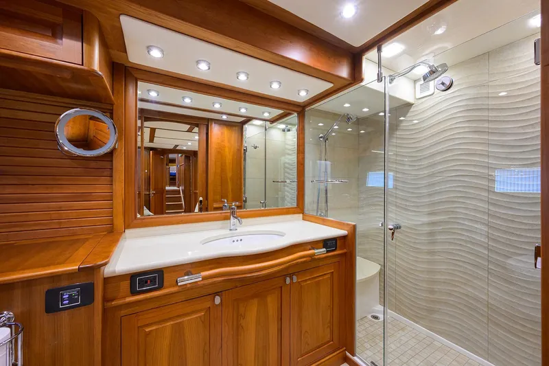 Slide: The Image of Sabre 66 SANDCRAB - Head - 29