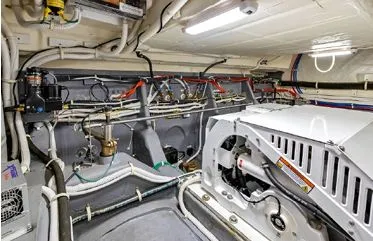 Slide: The Image of Carver 52 Command Bridge 2020 - 10