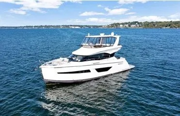 Slide: The Image of Carver 52 Command Bridge 2020 - 3