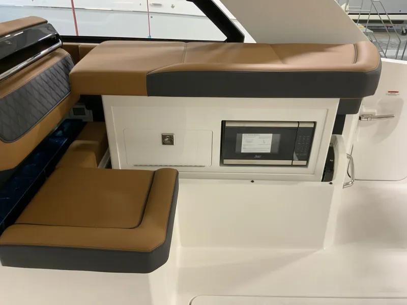 Slide: The Image of Cobalt R35 Surf 2026 - 20