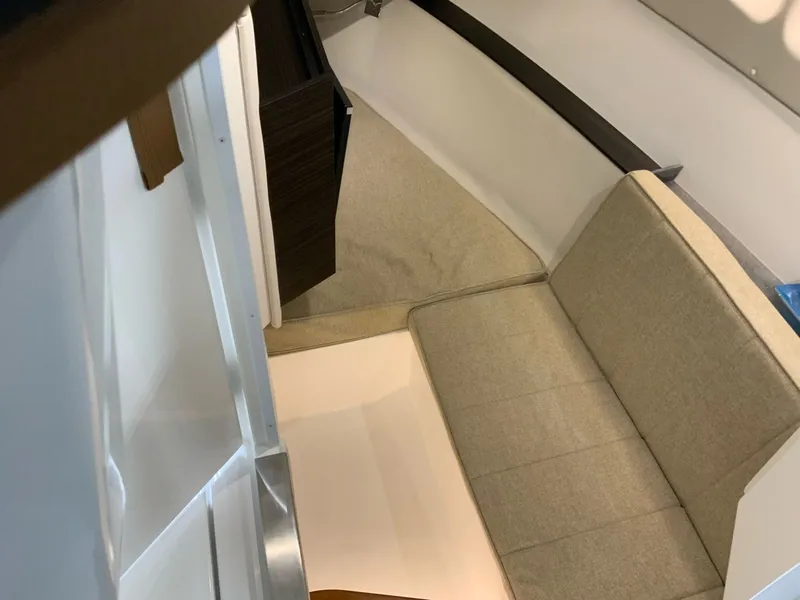 Slide: The Image of Cobalt R35 Surf 2026 - 21