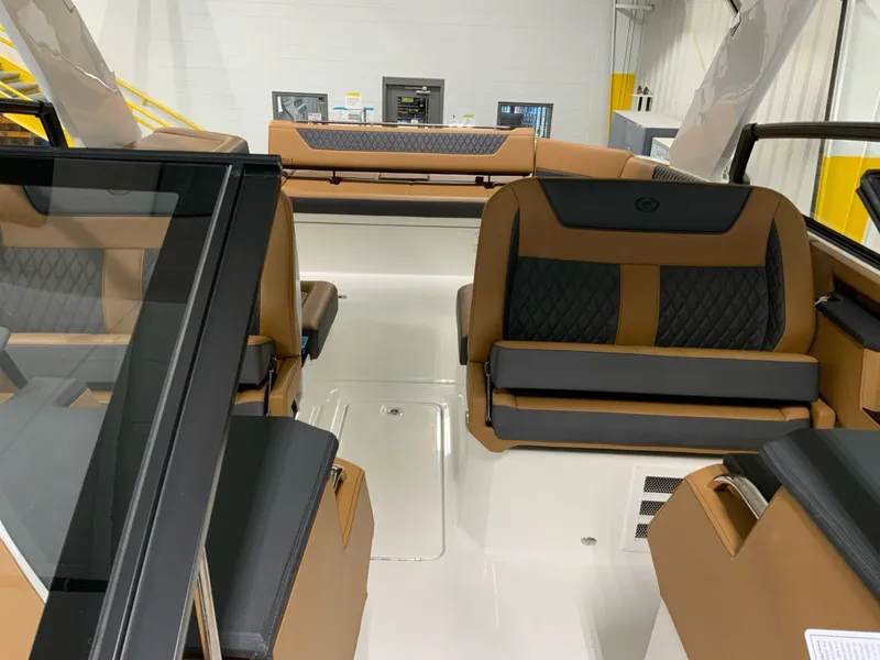 Slide: The Image of Cobalt R35 Surf 2026 - 22