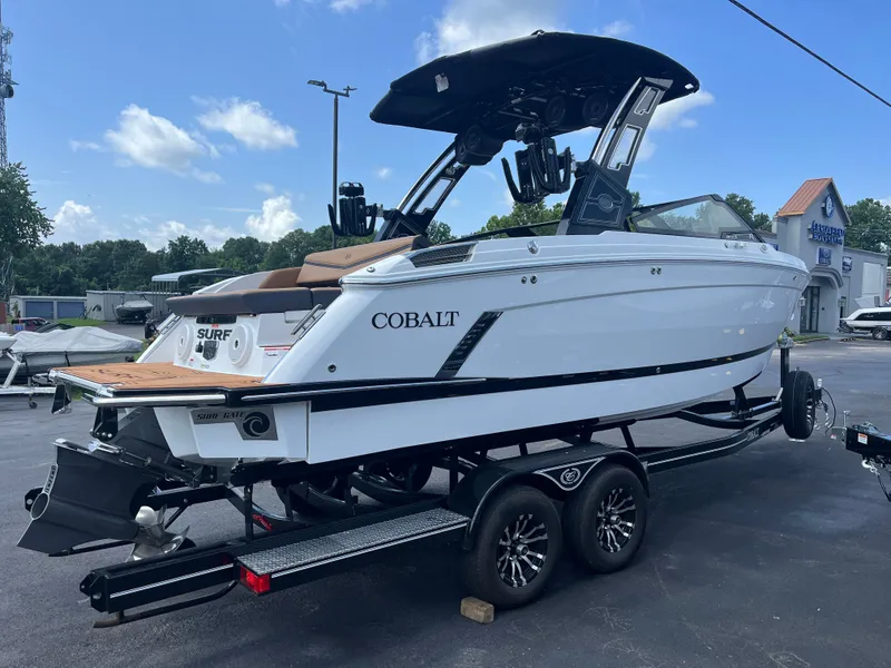 Slide: The Image of Cobalt R6 Surf 2026 - 3