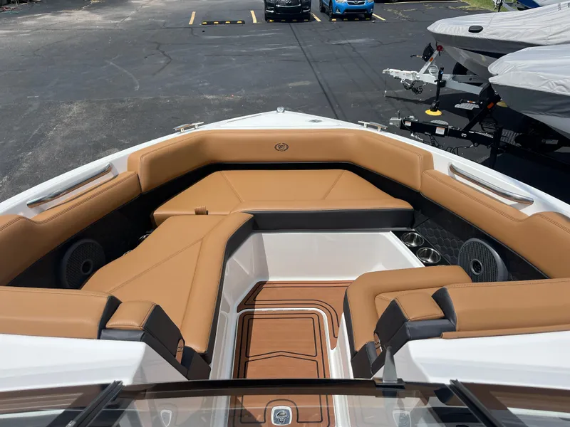 Slide: The Image of Cobalt R6 Surf 2026 - 9