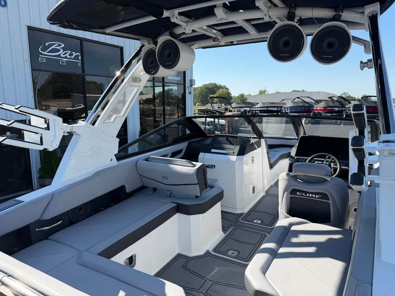 Slide: The Image of Cobalt R6 Surf 2026 - 10