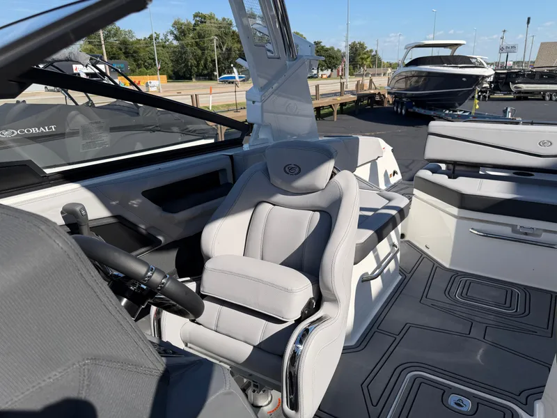 Slide: The Image of Cobalt R6 Surf 2026 - 22