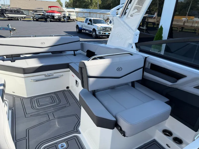 Slide: The Image of Cobalt R6 Surf 2026 - 23