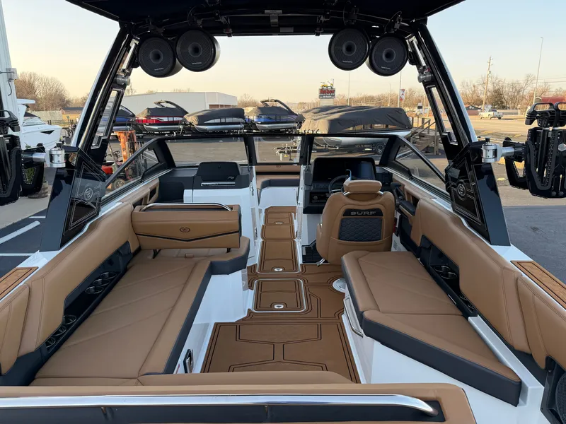 Slide: The Image of Cobalt R8 Surf 2026 - 10