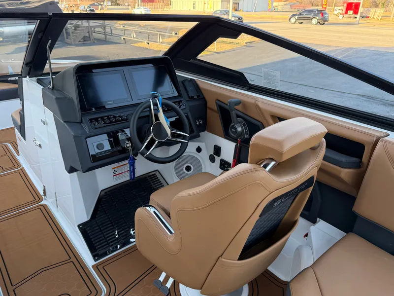 Slide: The Image of Cobalt R8 Surf 2026 - 14