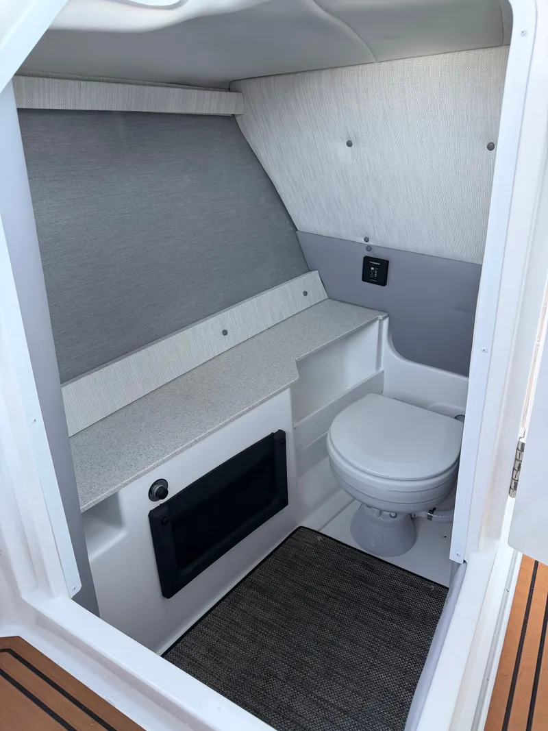 Slide: The Image of Cobalt R8 Surf 2026 - 19