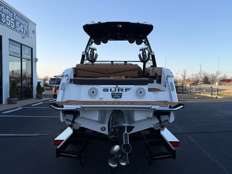 Slide: The Image of Cobalt R8 Surf 2026 - 7