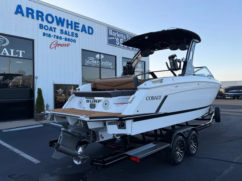 Slide: The Image of Cobalt R8 Surf 2026 - 8