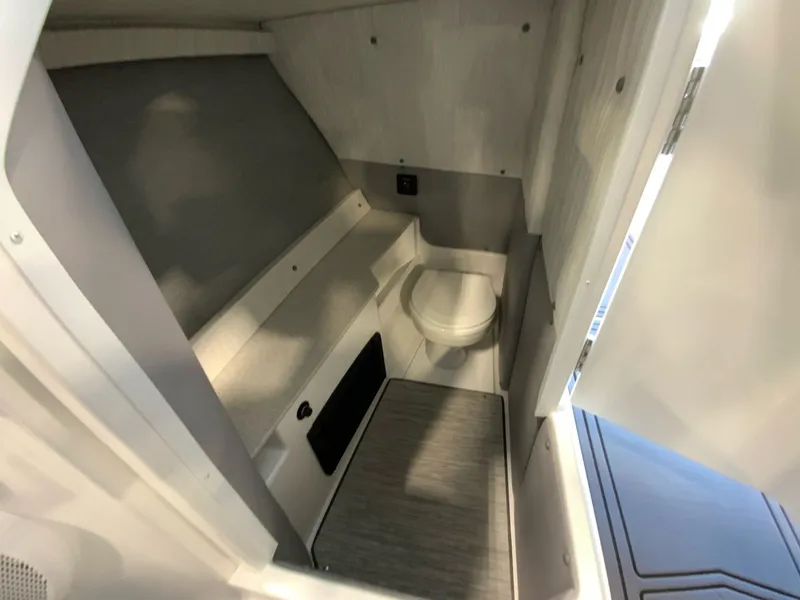 Slide: The Image of Cobalt R8 Surf 2026 - 19