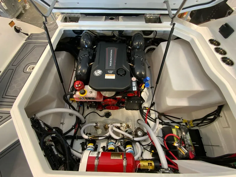 Slide: The Image of Cobalt R8 Surf 2026 - 21