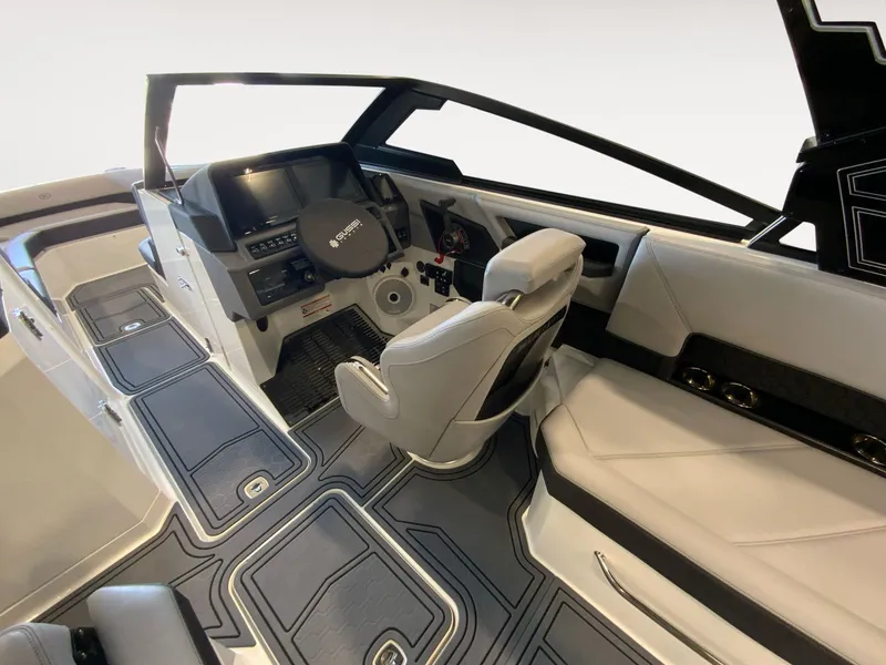 Slide: The Image of Cobalt R8 Surf 2026 - 9