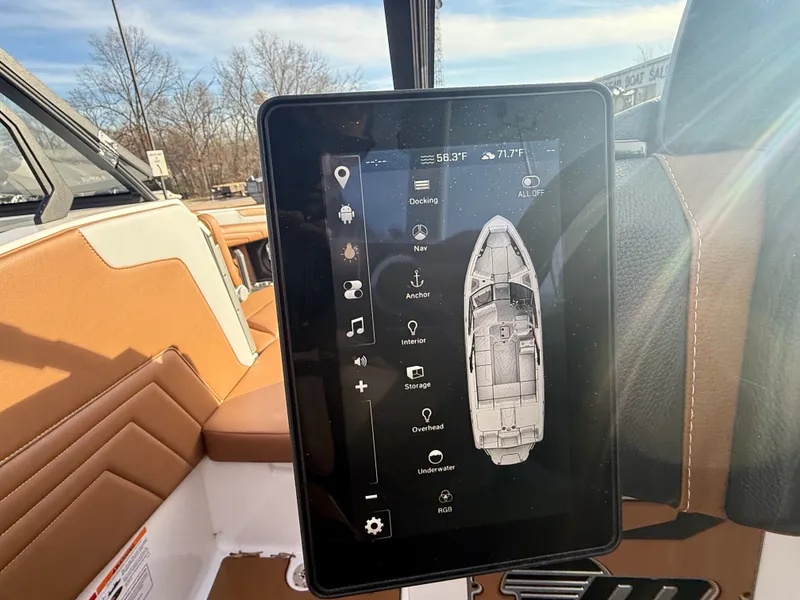 Slide: The Image of Malibu Wakesetter 25 LSV 2026 - 22