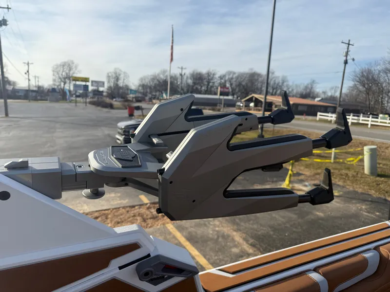 Slide: The Image of Malibu Wakesetter 25 LSV 2026 - 29