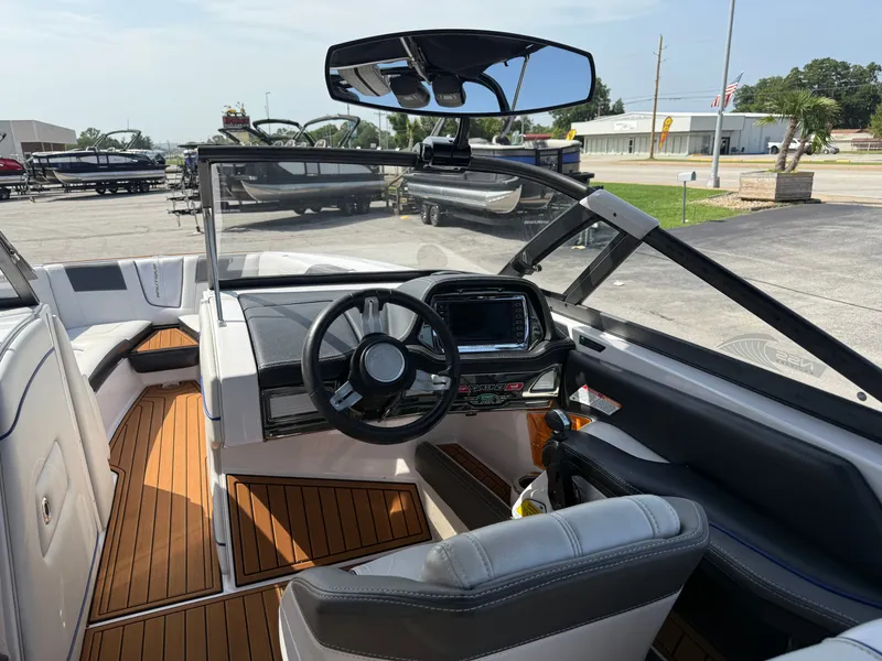 Slide: The Image of Nautique G25 2015 - 16