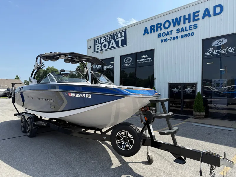 Slide: The Image of Nautique G25 2015 - 2