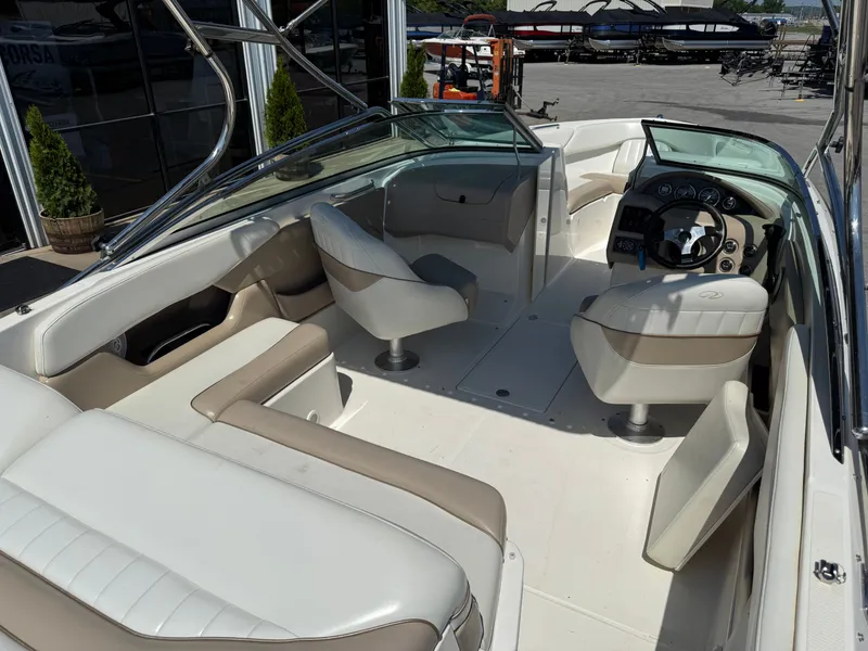 Slide: The Image of Regal 2200 Bowrider 2003 - 11