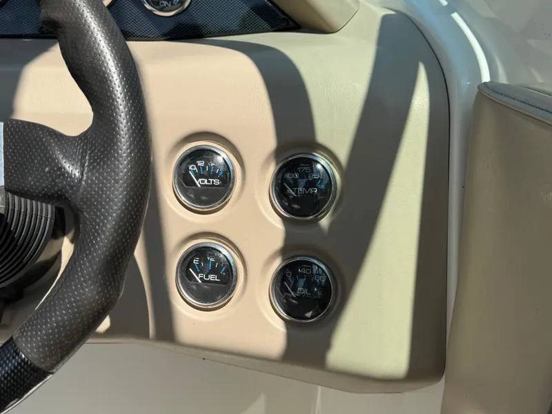 Slide: The Image of Regal 2200 Bowrider 2003 - 21