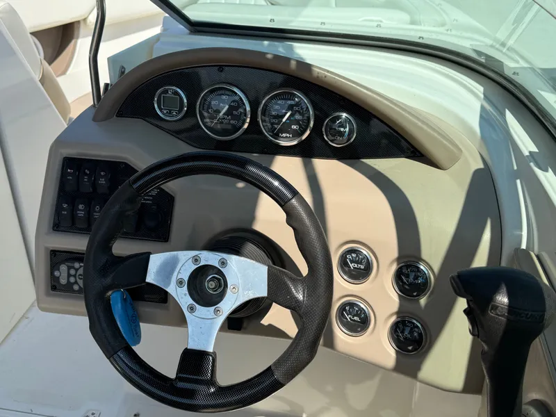 Slide: The Image of Regal 2200 Bowrider 2003 - 22