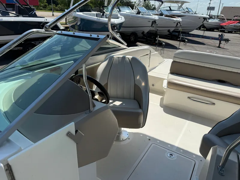 Slide: The Image of Regal 2200 Bowrider 2003 - 29