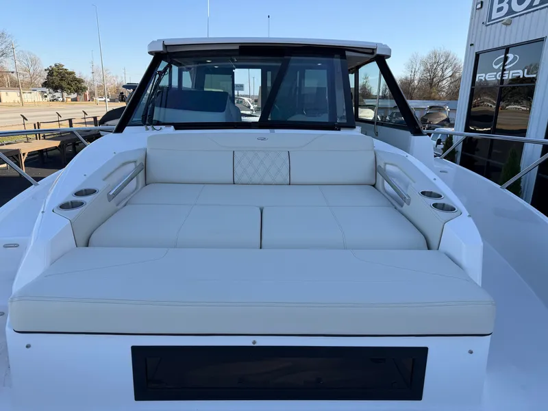 Slide: The Image of Regal 36GC 2026 - 27