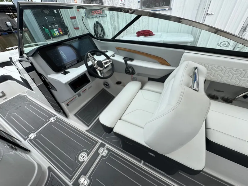 Slide: The Image of Regal LS9 Surf 2025 - 14