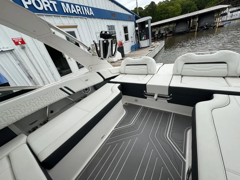 Slide: The Image of Regal LS9 Surf 2025 - 20