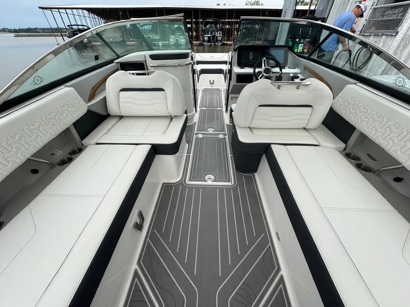 Slide: The Image of Regal LS9 Surf 2025 - 21