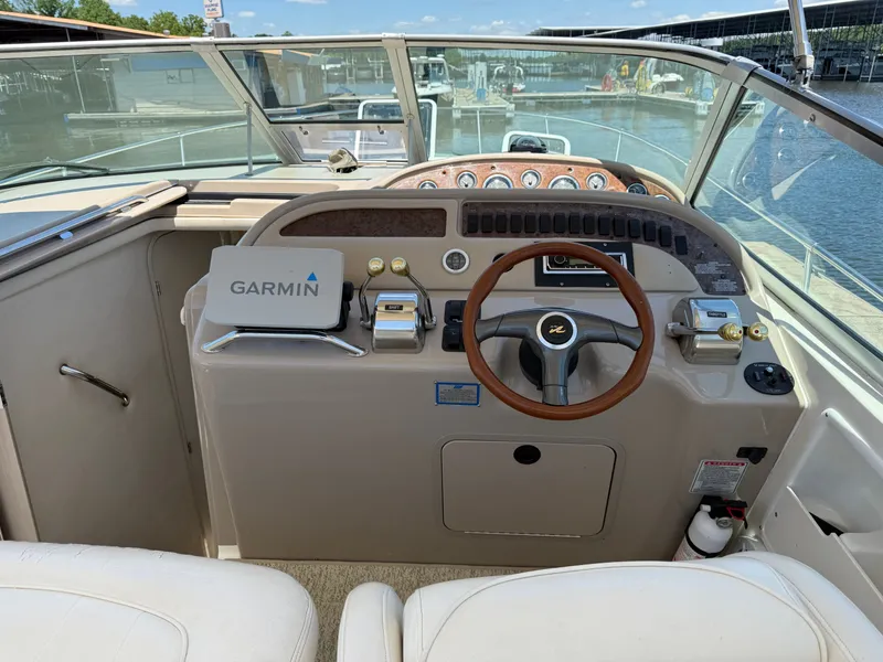 Slide: The Image of Sea Ray Sundancer 310 1999 - 16