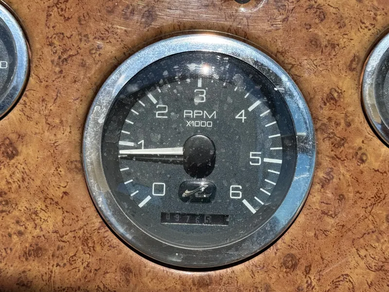 Slide: The Image of Sea Ray Sundancer 310 1999 - 18